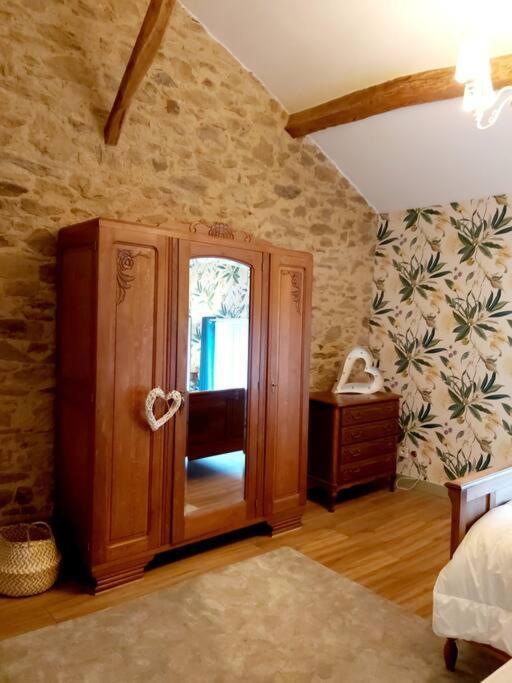 Beautiful 2 Bed Cottage With Swimming Pool Pageas Екстер'єр фото