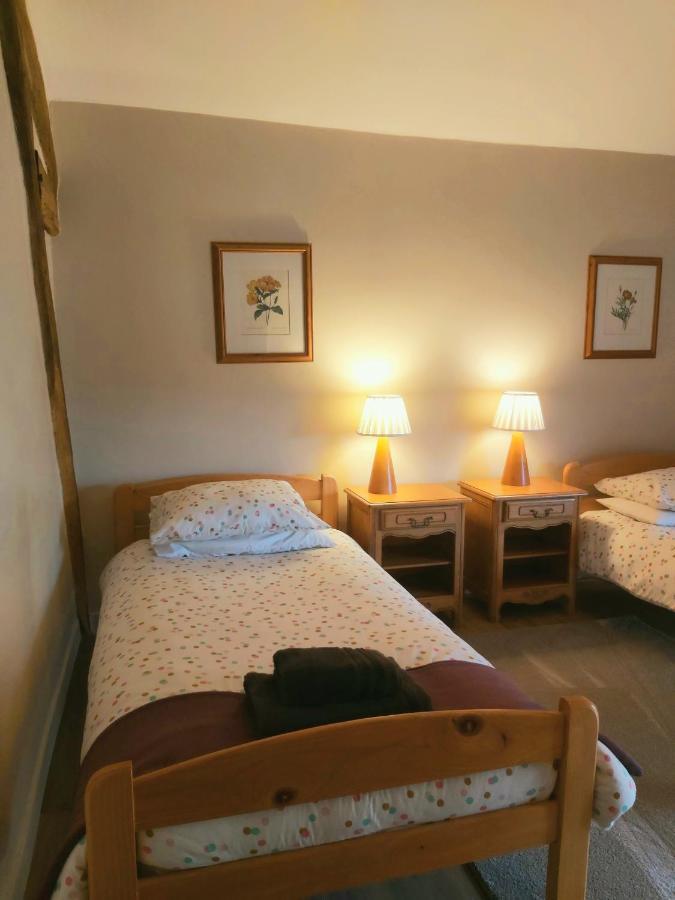 Beautiful 2 Bed Cottage With Swimming Pool Pageas Екстер'єр фото