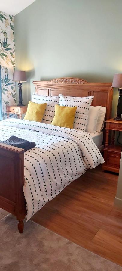 Beautiful 2 Bed Cottage With Swimming Pool Pageas Екстер'єр фото